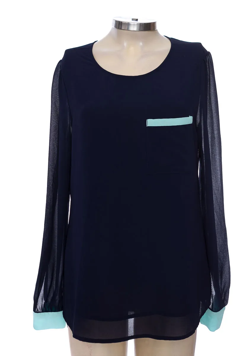 BLUSA COLOR AZUL  FOREVER 21