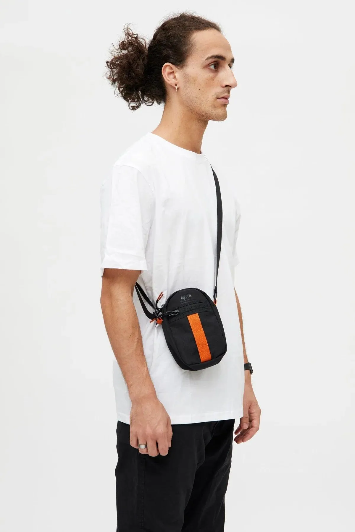 Bolso Lefrik Jan Side Bag Vandra Black Ripstop