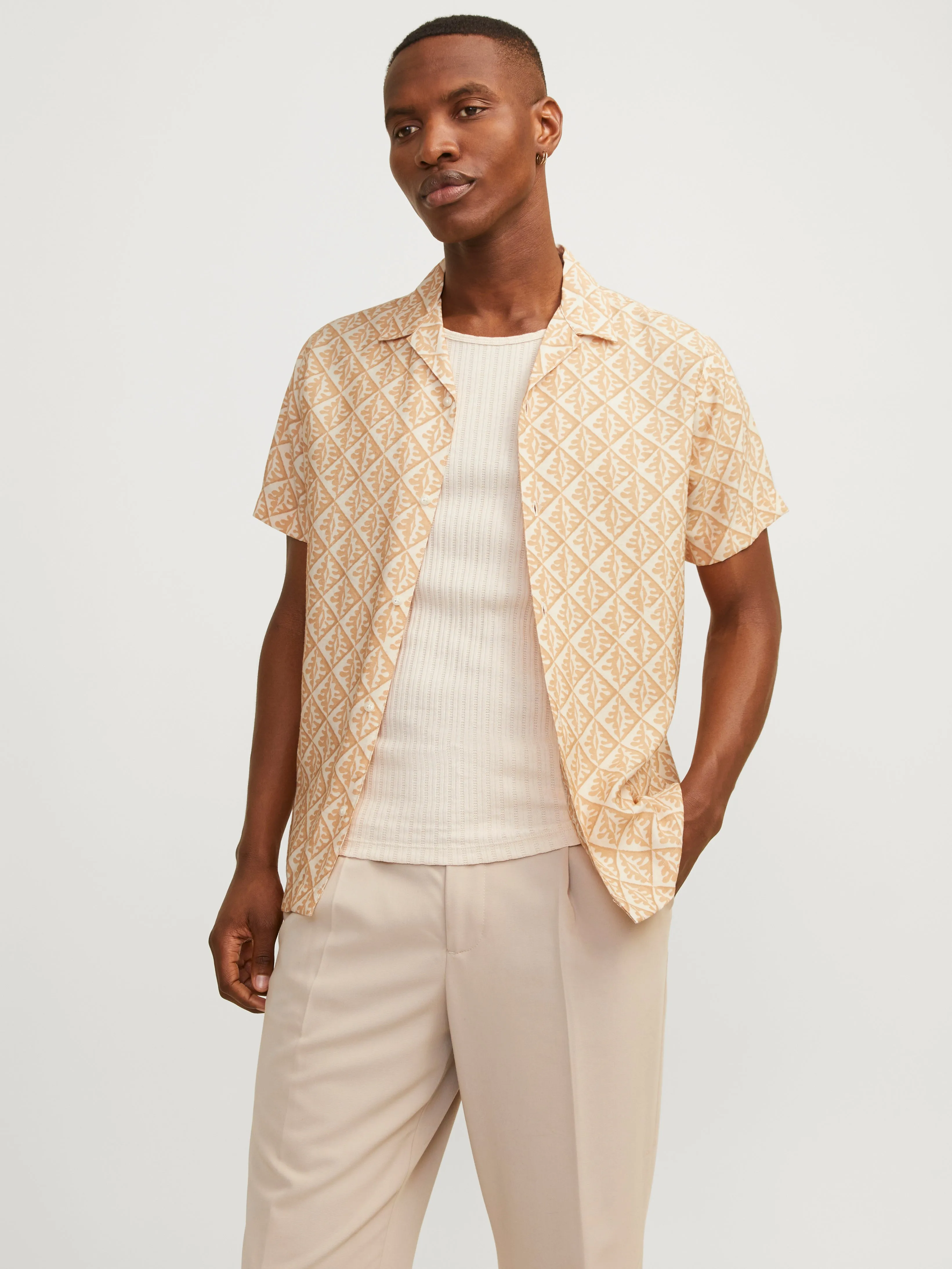 Camisa estilo resort Corte comfort | Amarillo intermedio | Jack & Jones®
