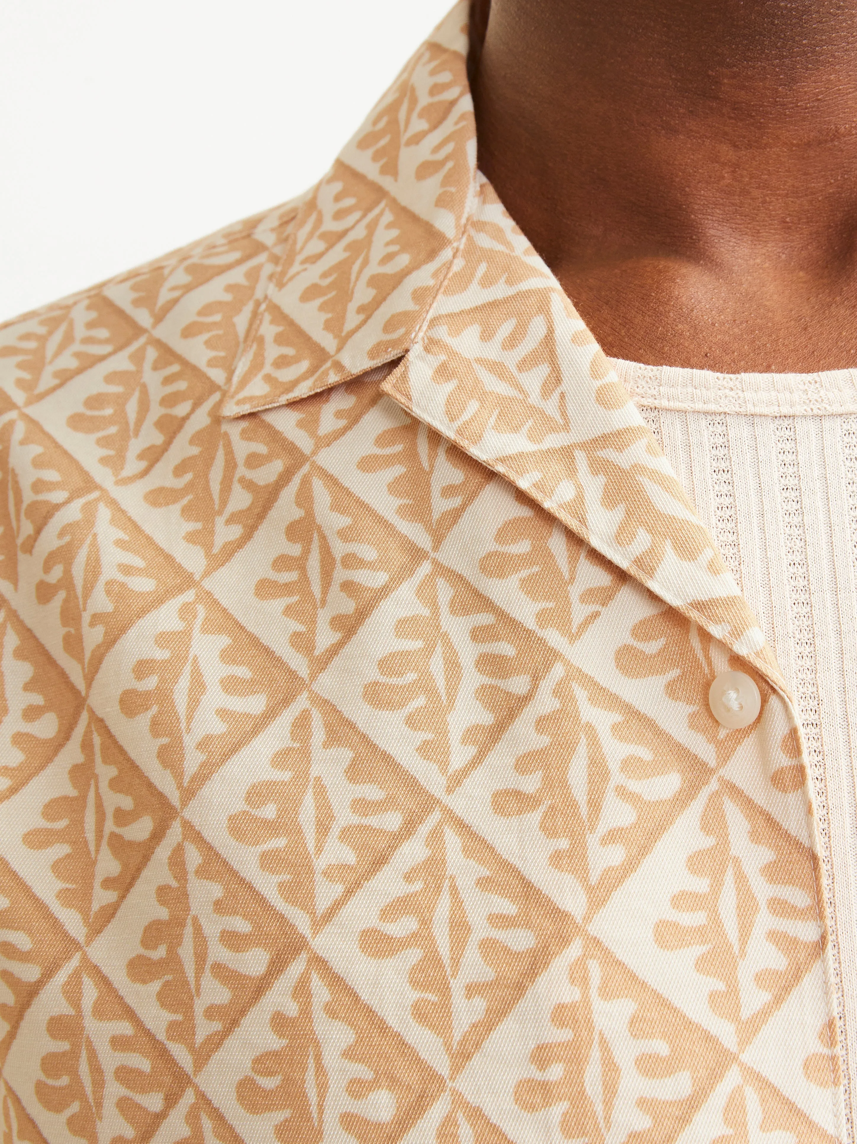 Camisa estilo resort Corte comfort | Amarillo intermedio | Jack & Jones®