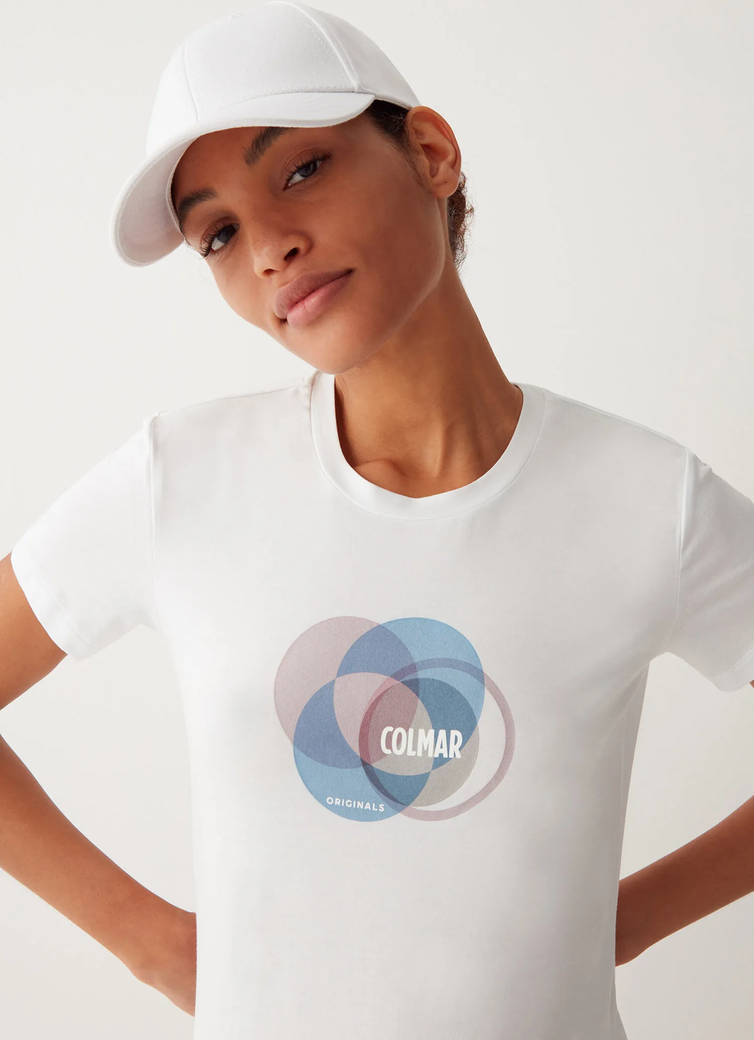 Camiseta elástica con estampado en colores pastel