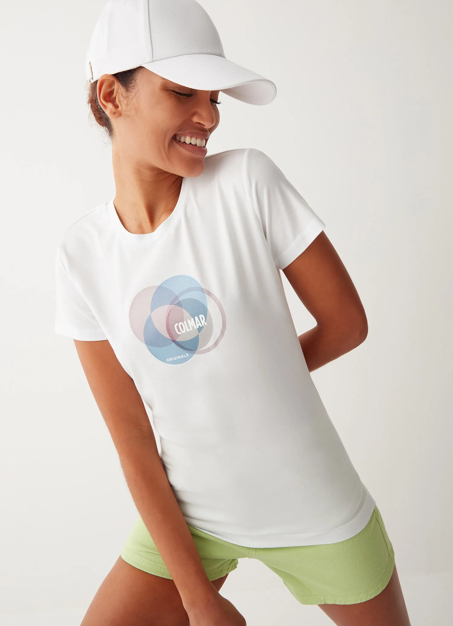 Camiseta elástica con estampado en colores pastel