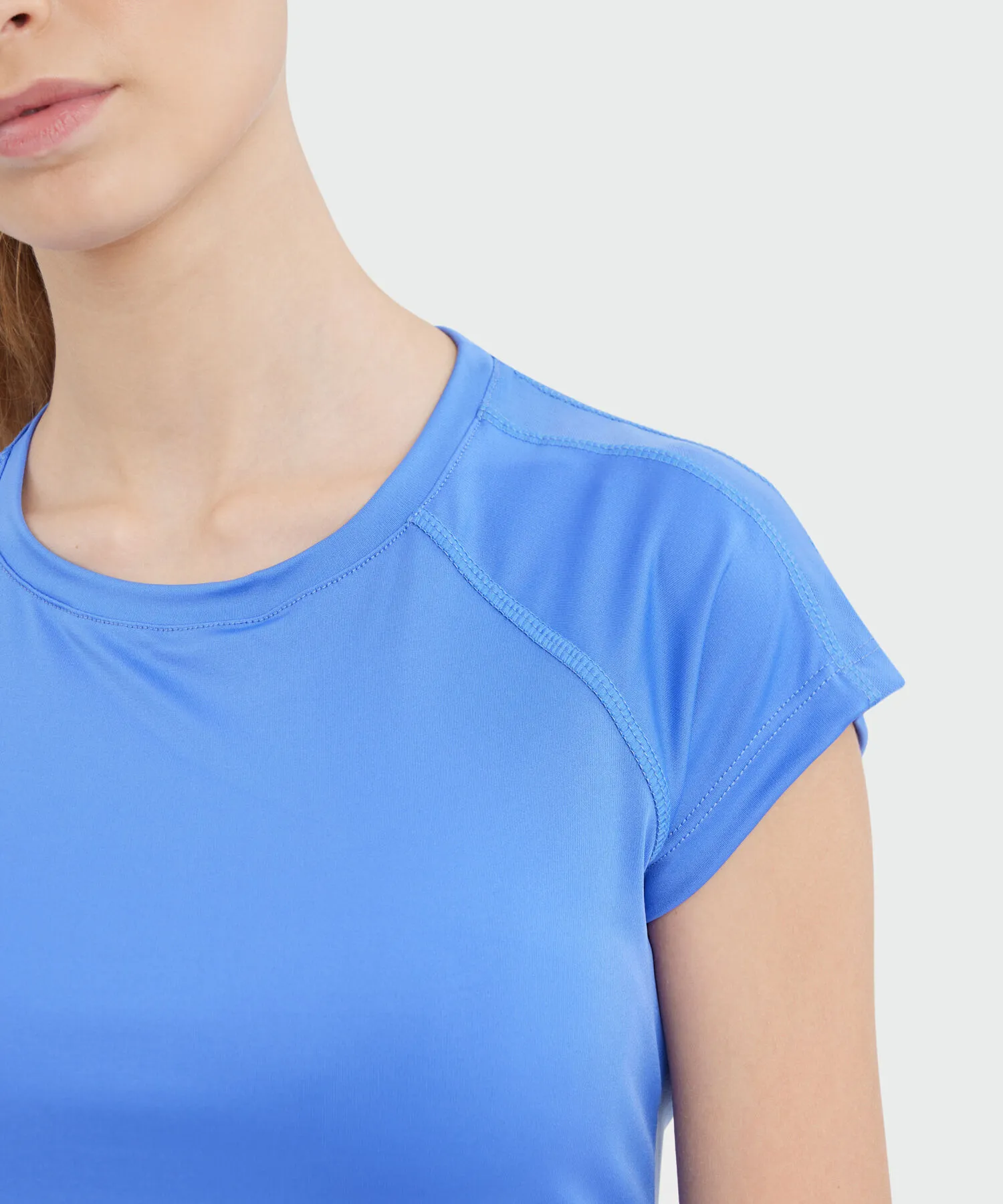 CAMISETA MANGA CORTA CUELLO REDONDO CON CORTES ESPALDA, SPORT L&IACUTE;NEAS PATPRIMO