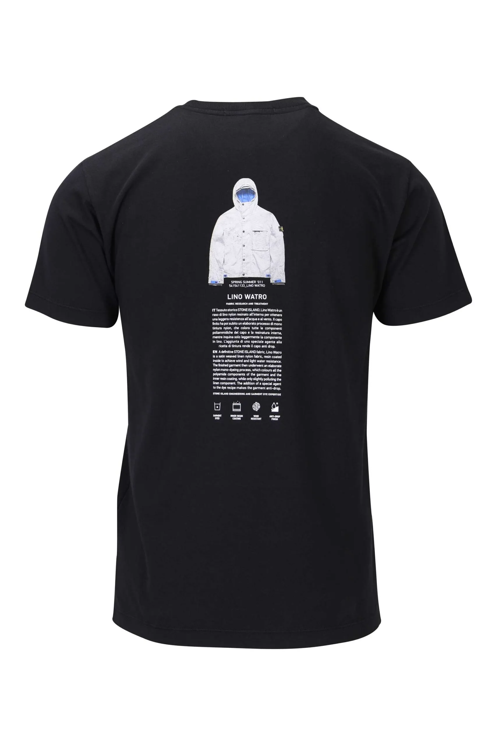 Camiseta negra con logo centrado y estampado detrás