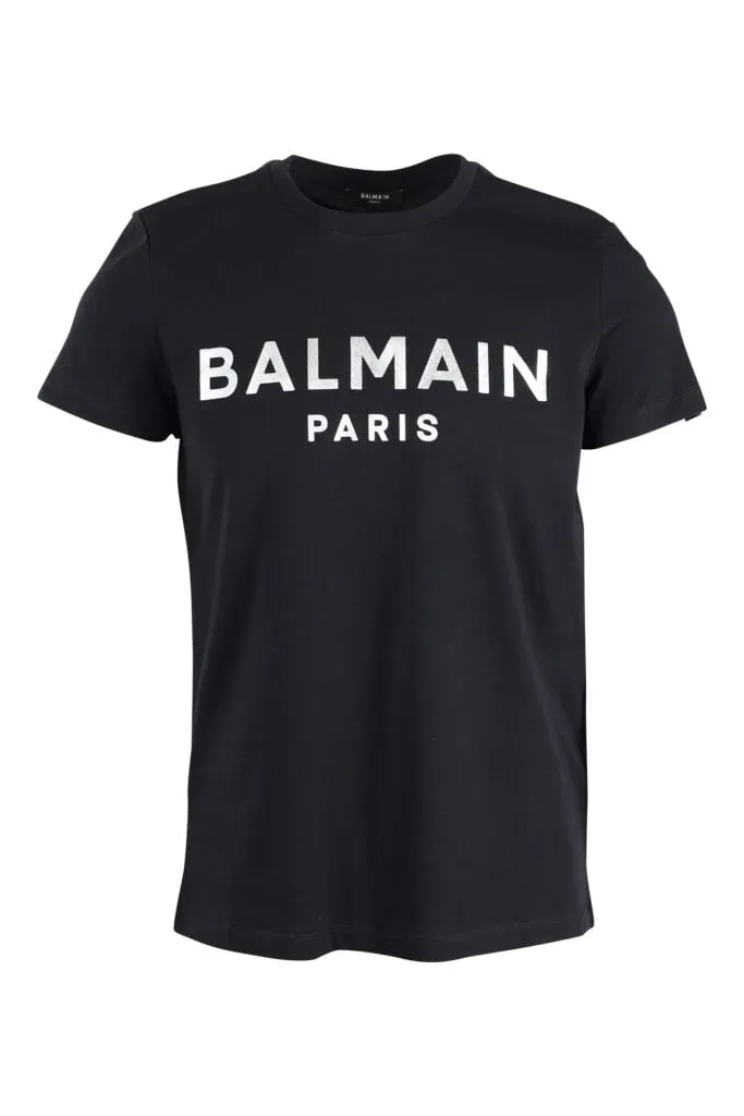 Camiseta negra con maxilogo plateado 
