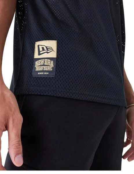 camiseta new era mesh oversized negro de hombre.