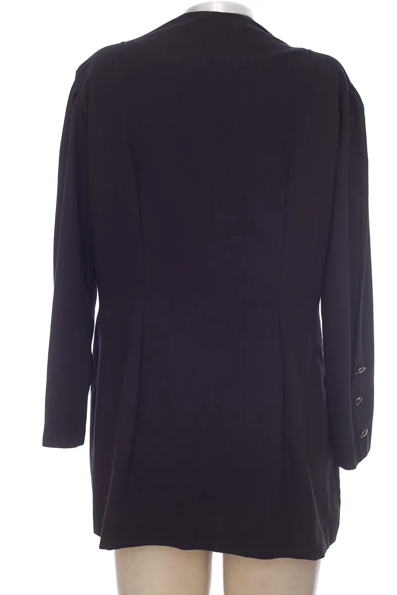 CHAQUETA / ABRIGO COLOR NEGRO  CLOSEANDO