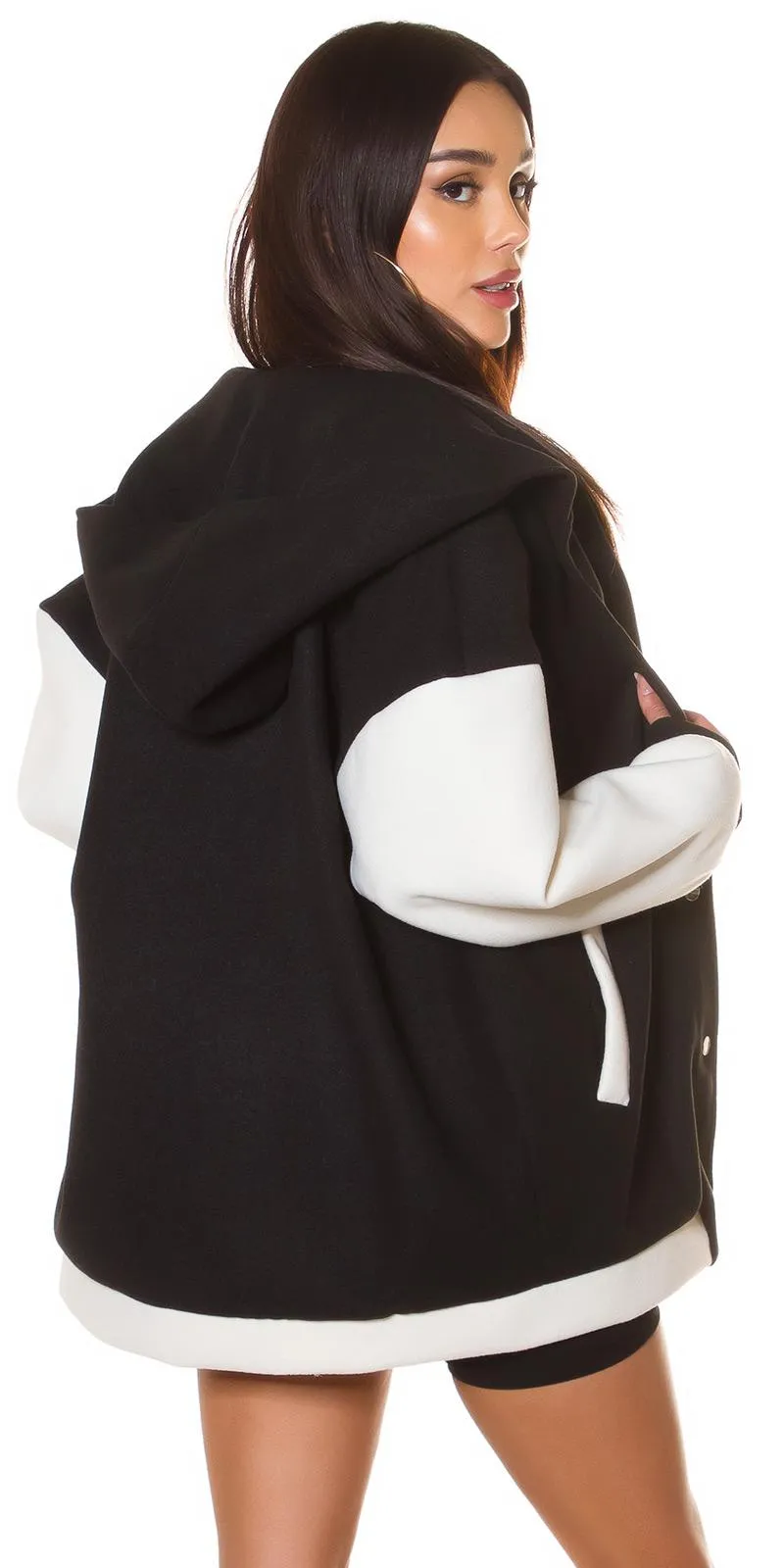 Chaqueta colegial moderna con capucha