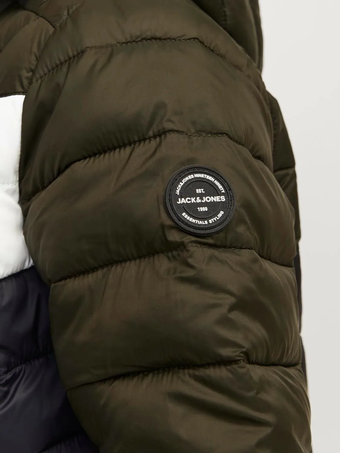 Chaqueta corta acolchada Junior | Negro | Jack & Jones®
