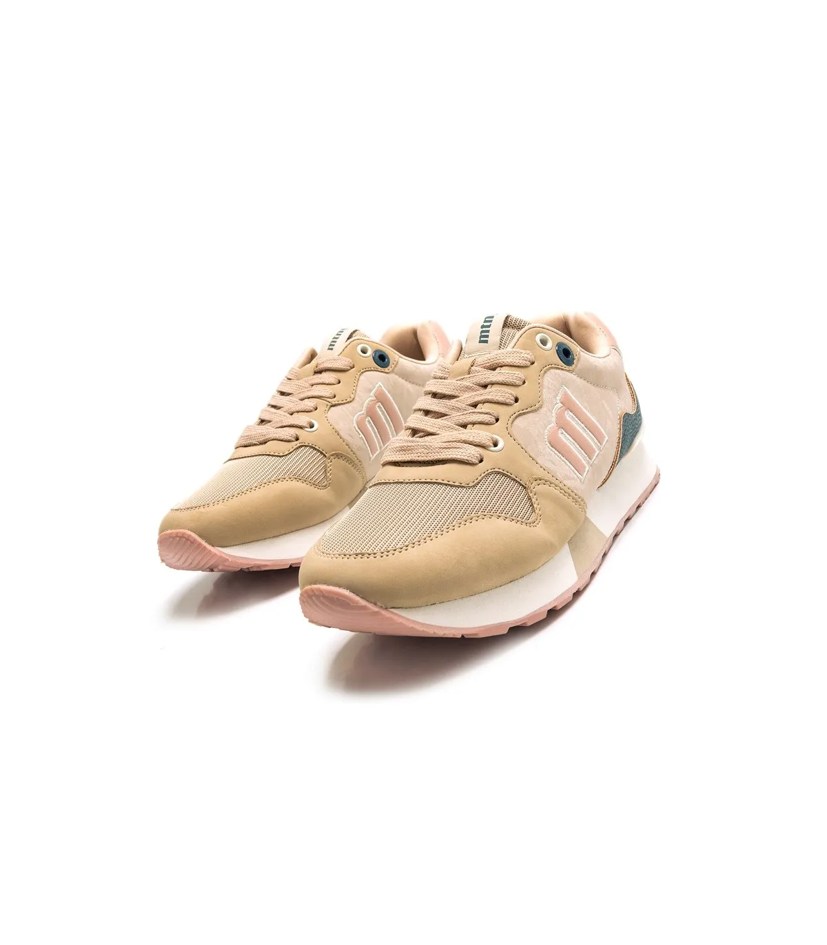 Deportivo en color arena para mujer