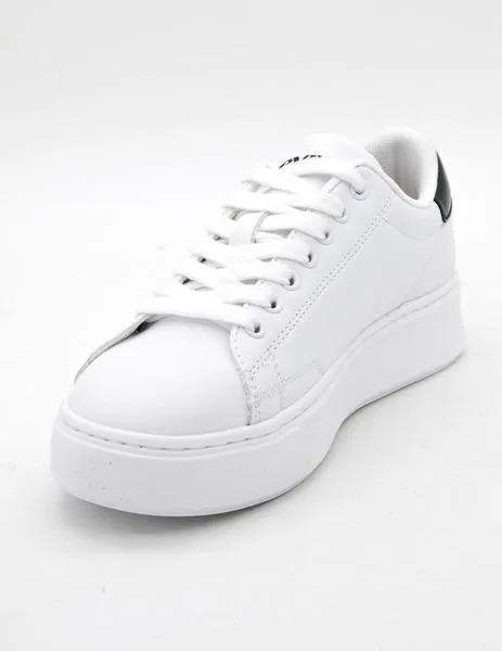 Deportivo Levis AMBER/VAMB0002S bco/negro niña