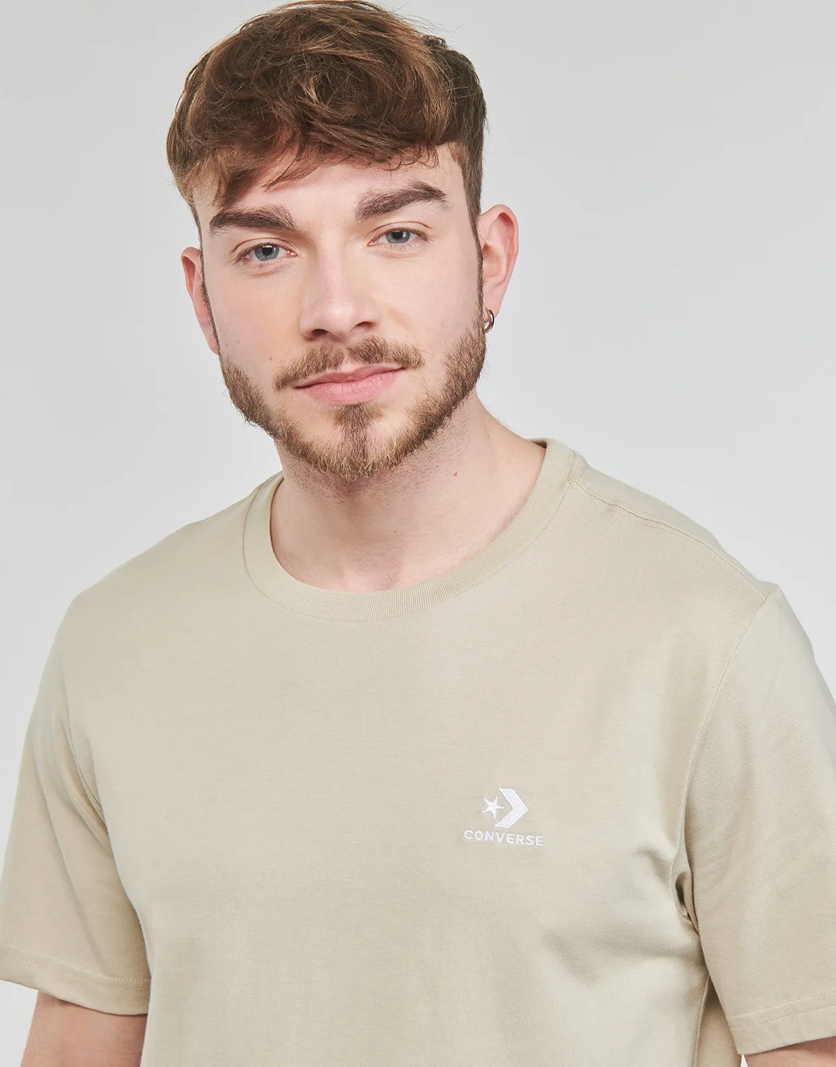 GOTO EMBROIDERED STAR CHEVRON TEE