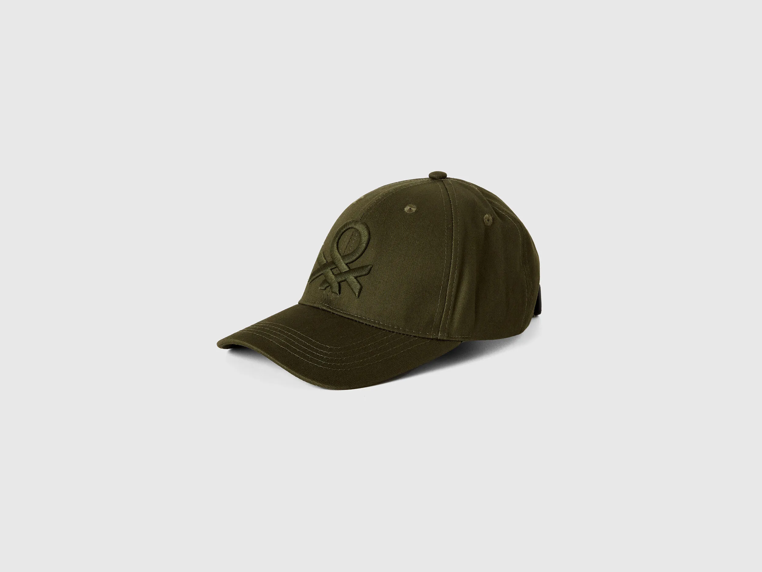 Gorra de béisbol con logotipo bordado