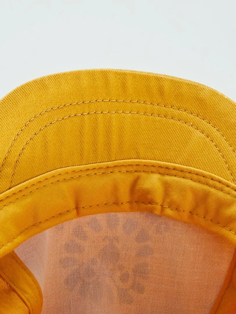 GORRA ESTAMPADA 'LEóN' DE SARGA  AMARILLO