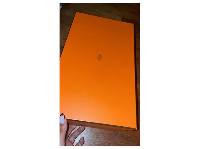Hermès Chipre Castaño Beige Caramelo Camello 