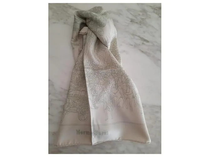 Hermès "Gran Procesión en Moscú" Beige 