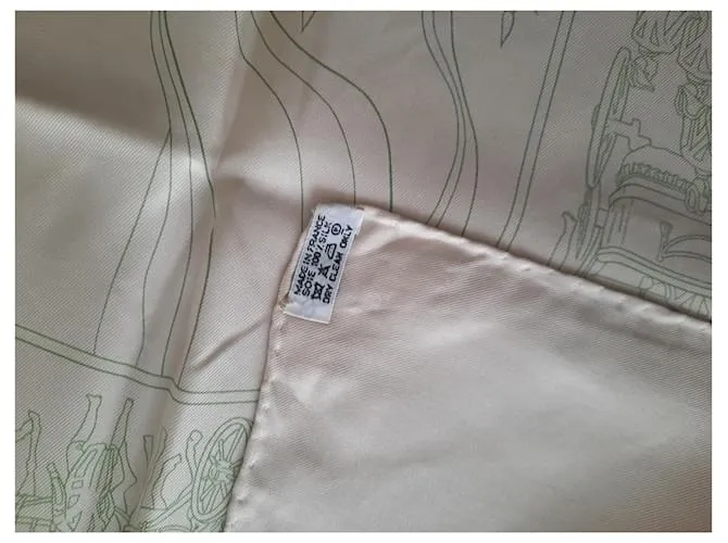 Hermès "Gran Procesión en Moscú" Beige 