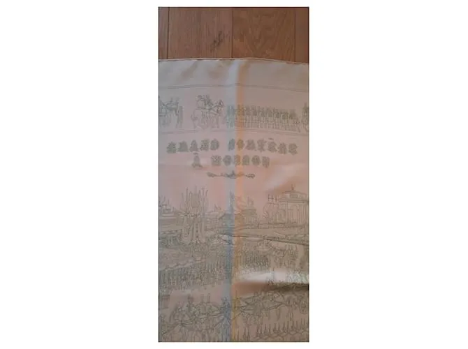 Hermès "Gran Procesión en Moscú" Beige 