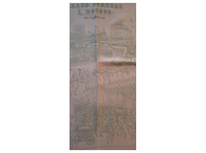 Hermès "Gran Procesión en Moscú" Beige 