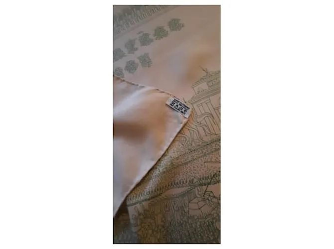 Hermès "Gran Procesión en Moscú" Beige 