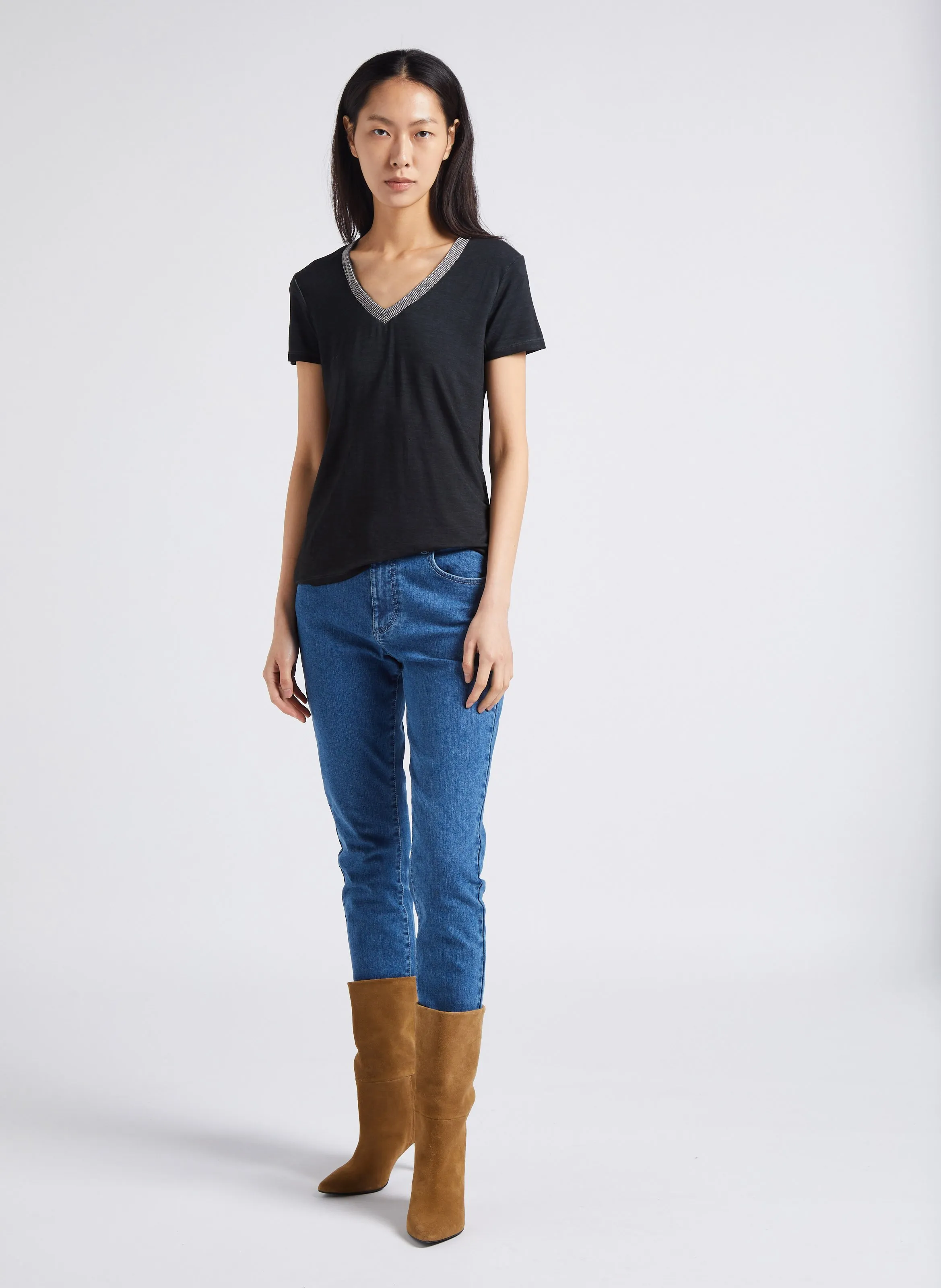 IKKS Top con cuello de pico y cadenas de joyas en negro