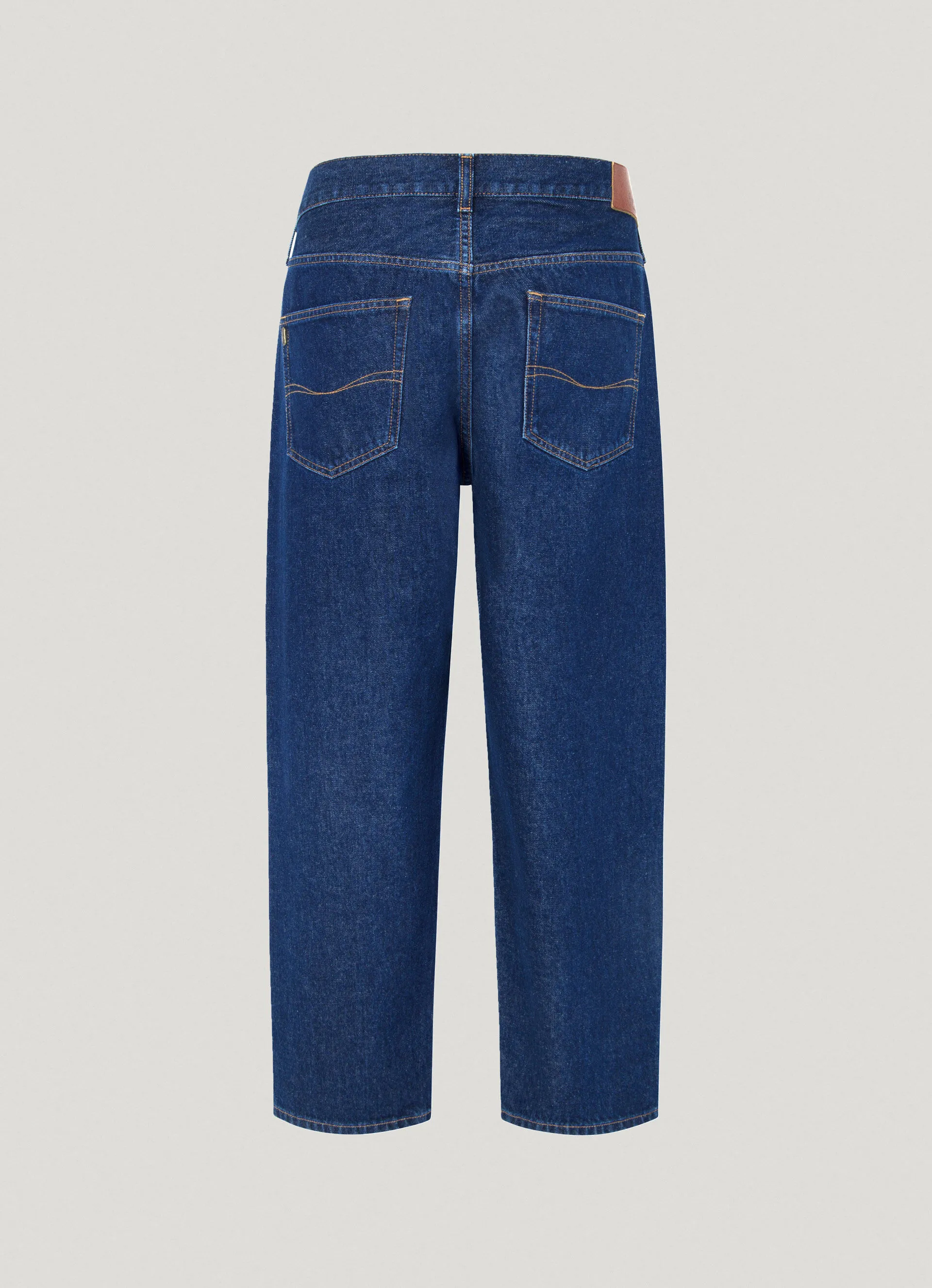JEANS FIT LOOSE Y TIRO REGULAR  BARREL JEANS