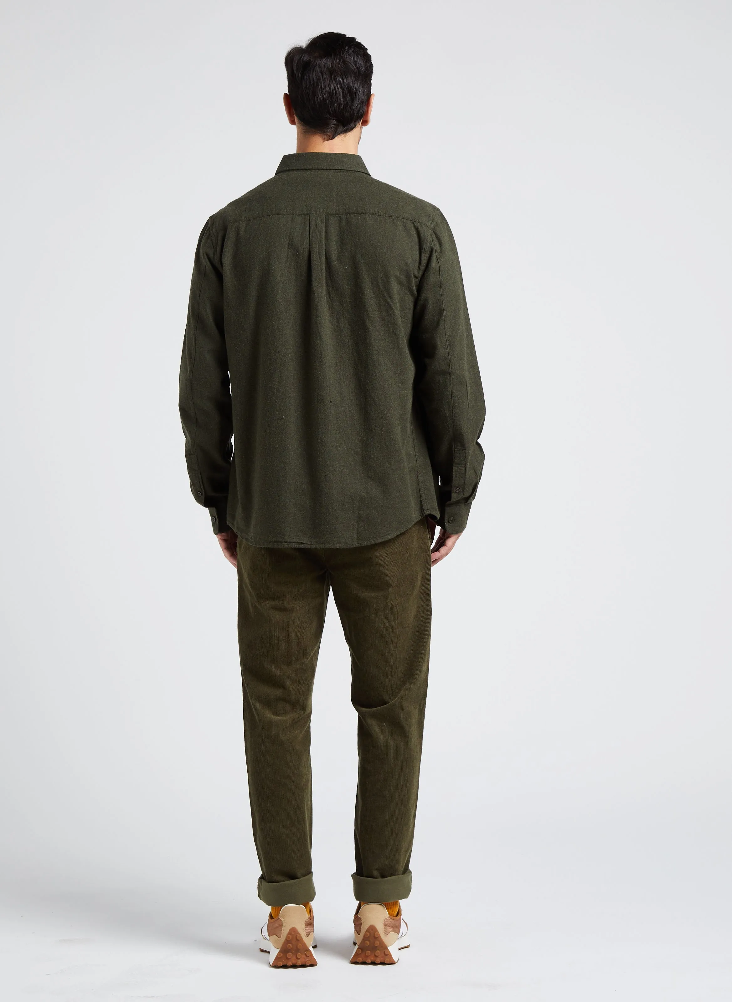 KNOWLEDGE COTTON APPAREL Camisa slim fit de algodón orgánico con cuello americano en verde