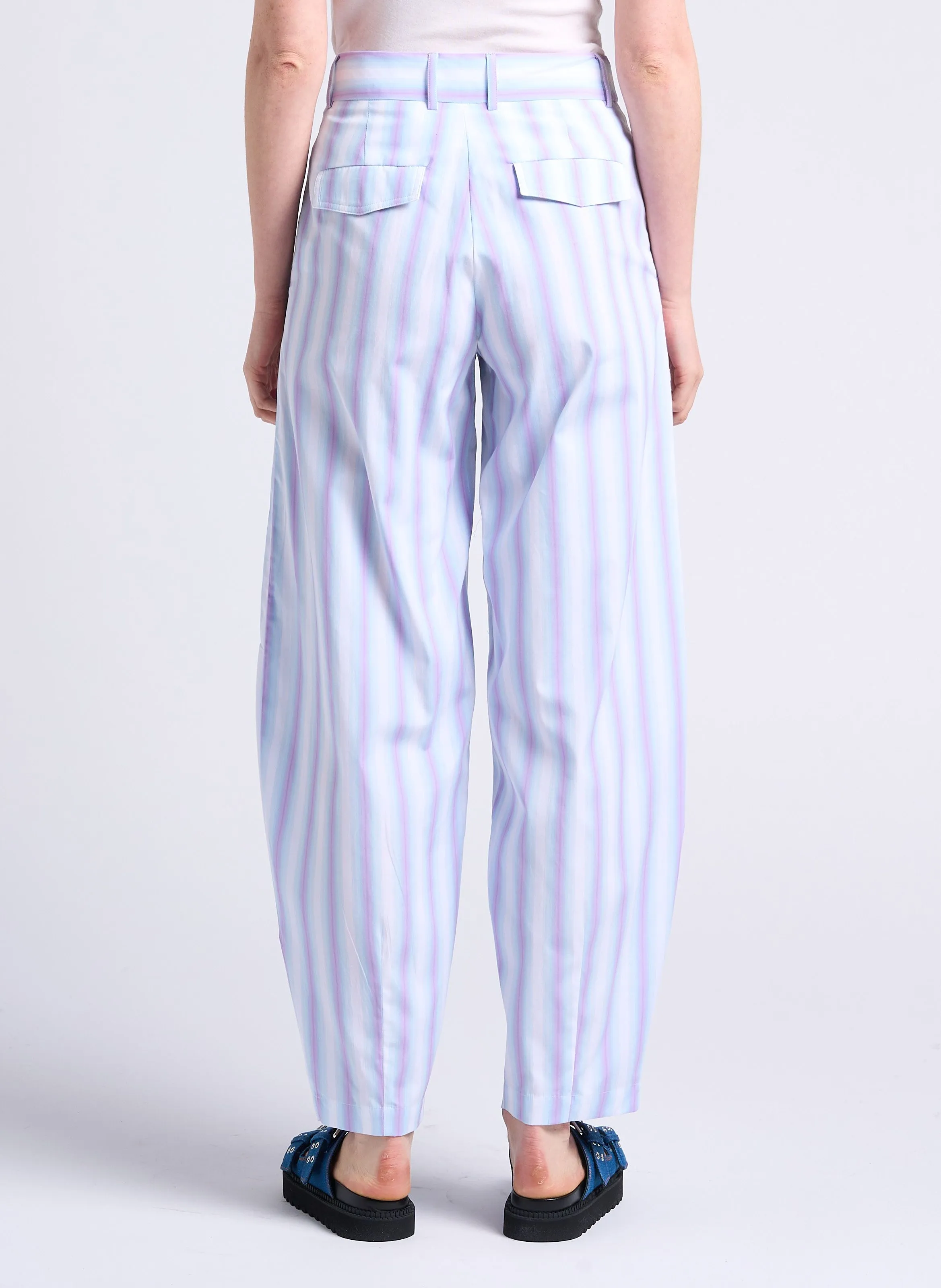 MARGAUX LONNBERG BEATTY  PANTALóN RECTO DE RAYAS EN VIOLETA