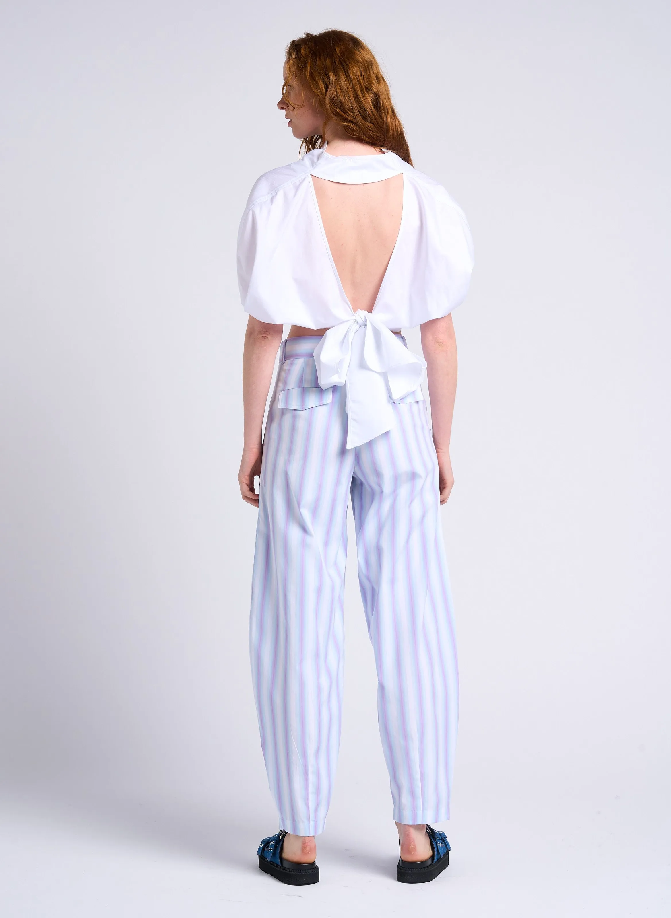 MARGAUX LONNBERG BEATTY  PANTALóN RECTO DE RAYAS EN VIOLETA