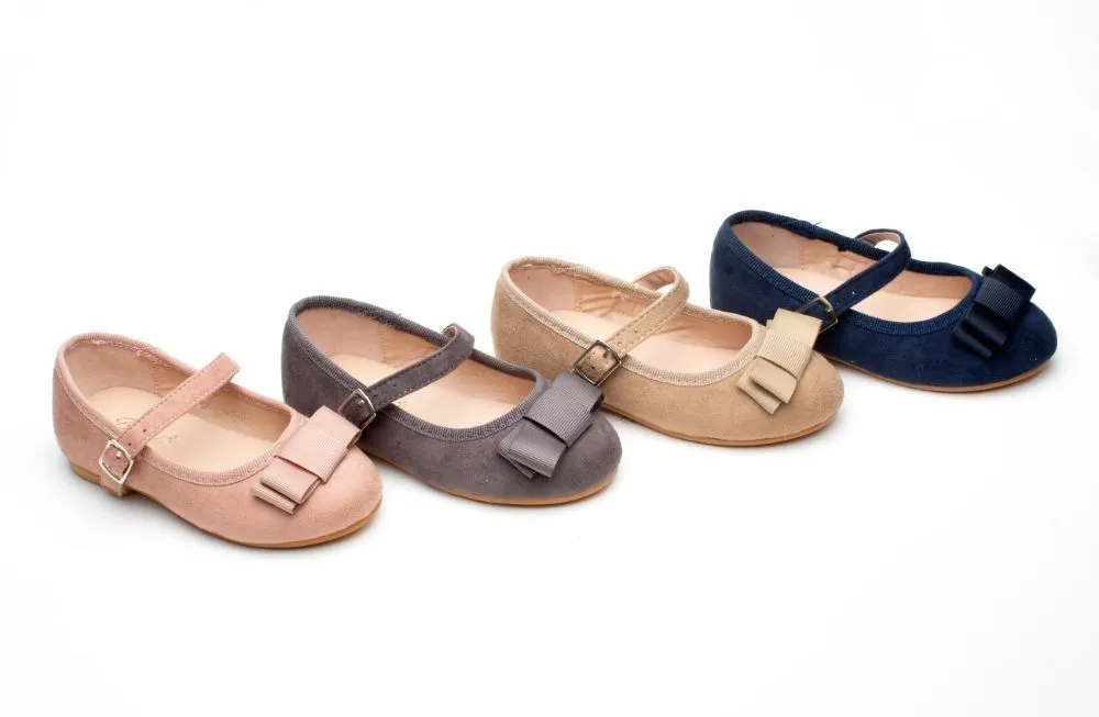 Merceditas Niña Arena Modelo Zara