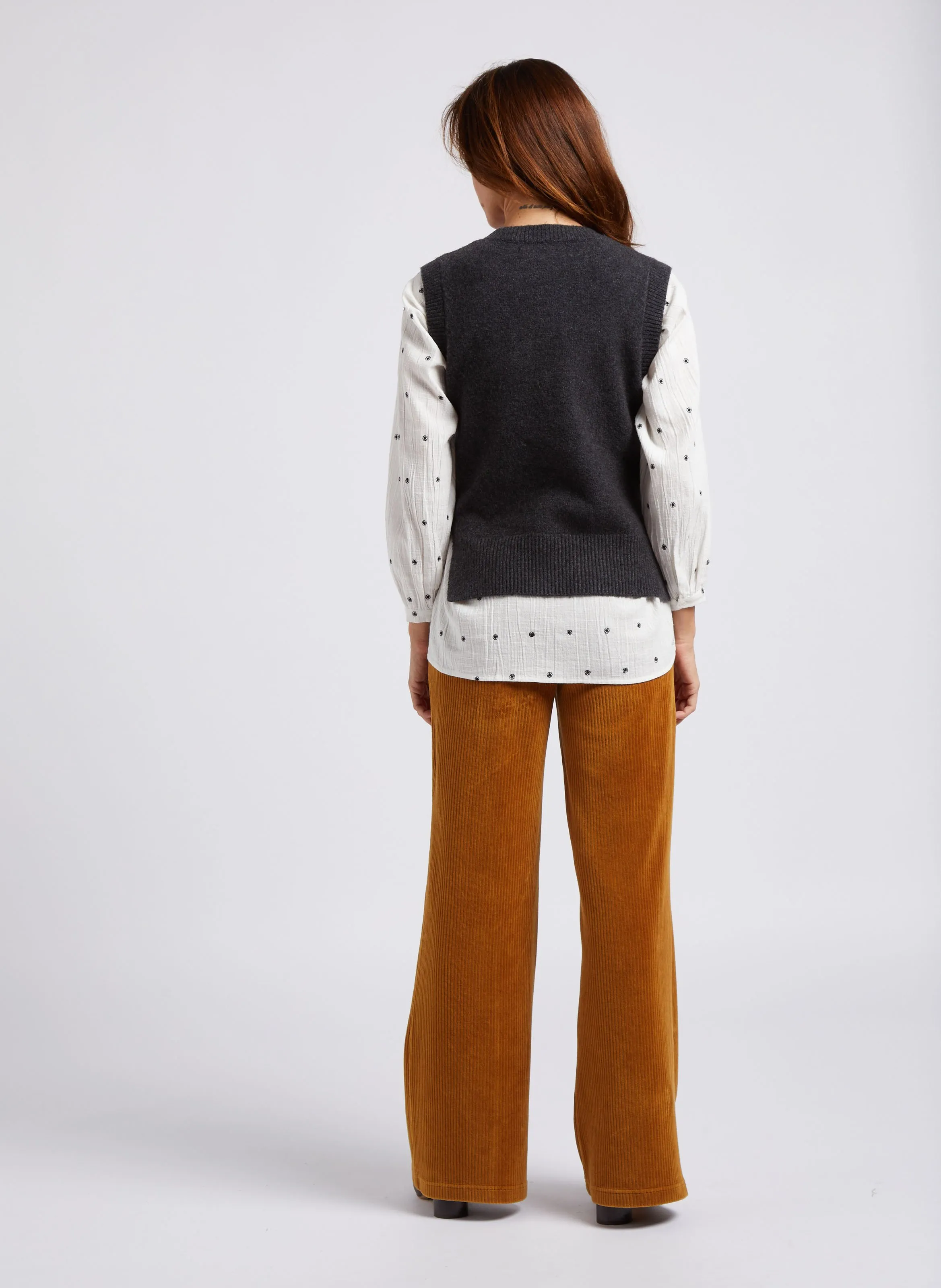 NICE THINGS Jersey recto con cuello redondo en gris
