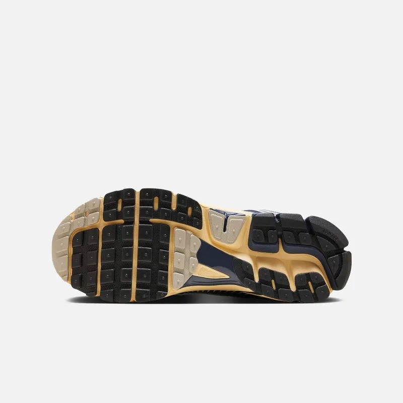 NIKE ZOOM VOMERO 5 HF4259100