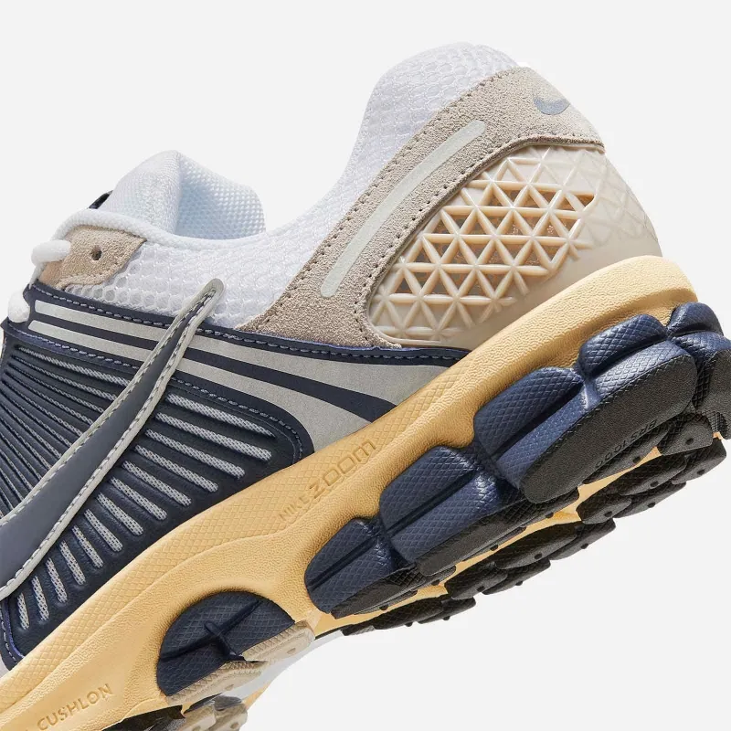 NIKE ZOOM VOMERO 5 HF4259100