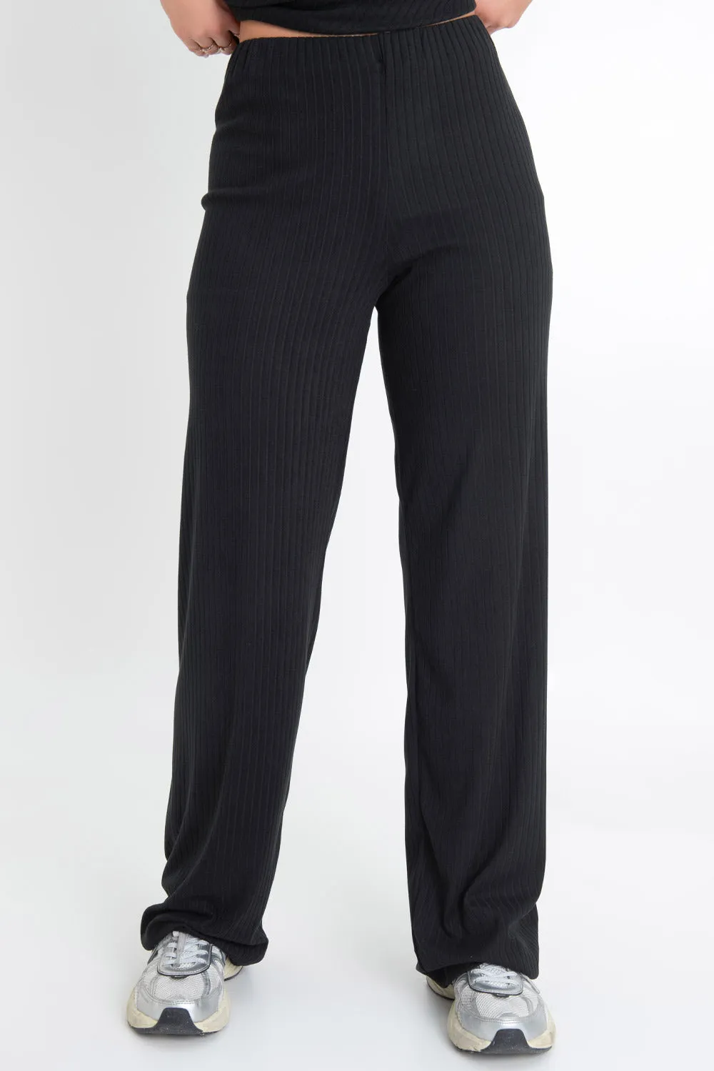 Pantalón canalé de fit wide leg cintura elástica
