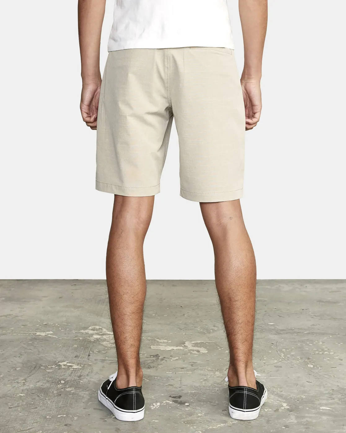 Pantalón RVCA corto HÍBRIDO / BAÑADOR DE SURF para Hombre BALANCE 20″ KHAKI (0033) Ref. N1WKRKRVP9 beig