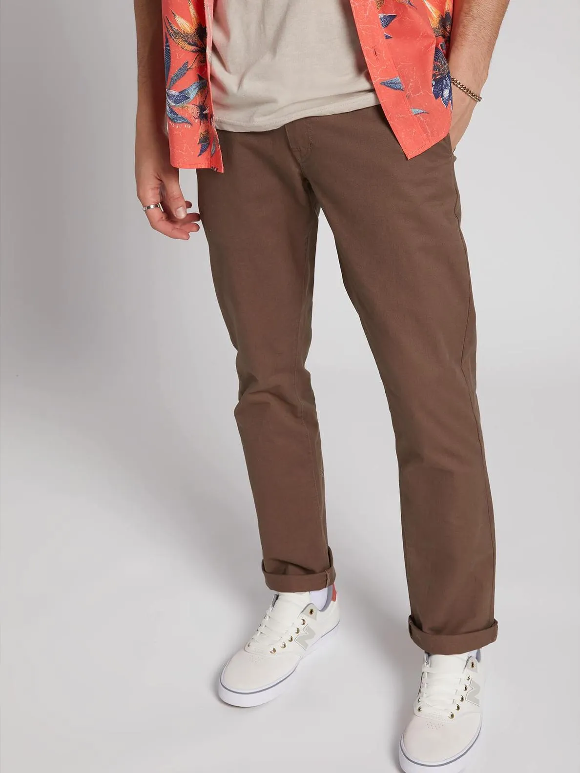 Pantalón VOLCOM chino para Hombre CHINO FRICKIN SLIM – MAJOR BROWN Ref. A1131601 Marrón