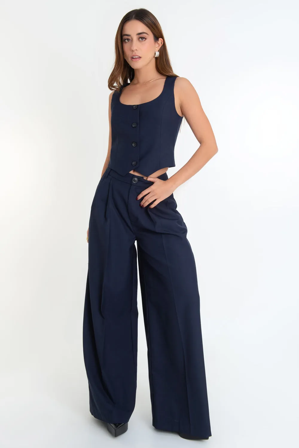 Pantalón wide leg de tiro alto con pinzas frontales