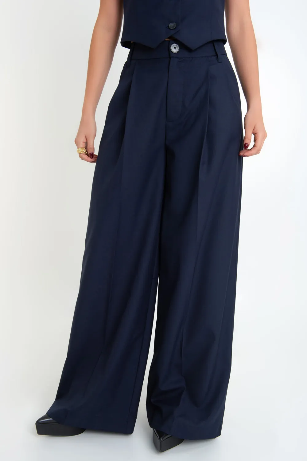 Pantalón wide leg de tiro alto con pinzas frontales