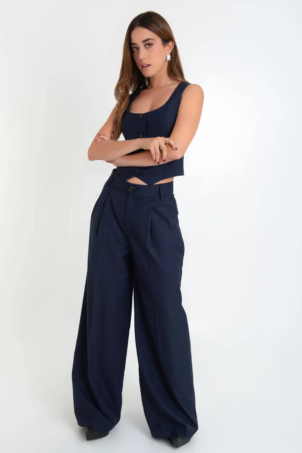 Pantalón wide leg de tiro alto con pinzas frontales