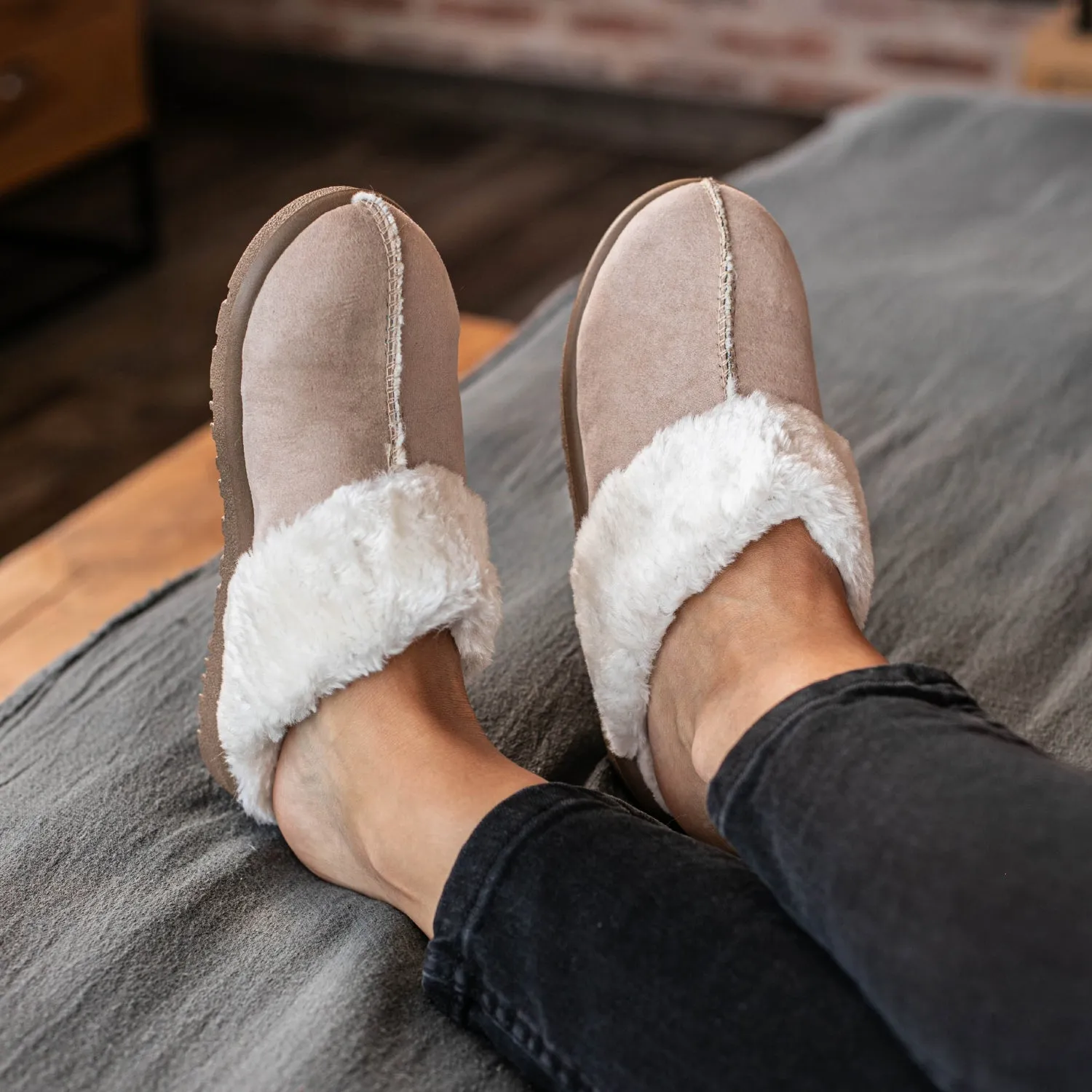 PANTUFLA COWLEY BEIGE