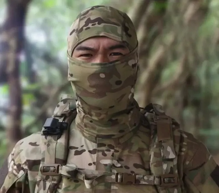 PASAMONTAAS BALAKLAVA  COMBAT ZONE