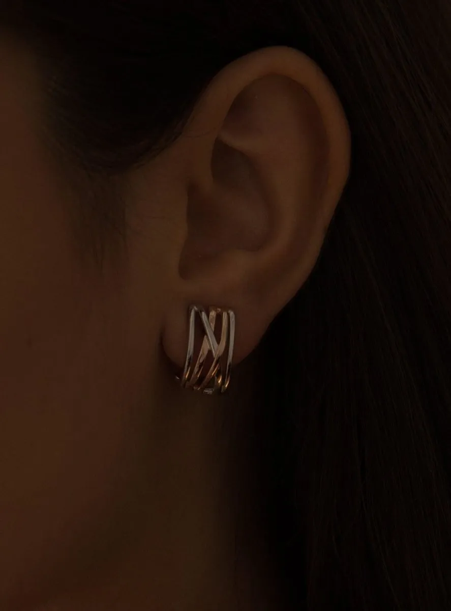 Pendientes bicolor diseo entrelazado de plata y plata vermeil
