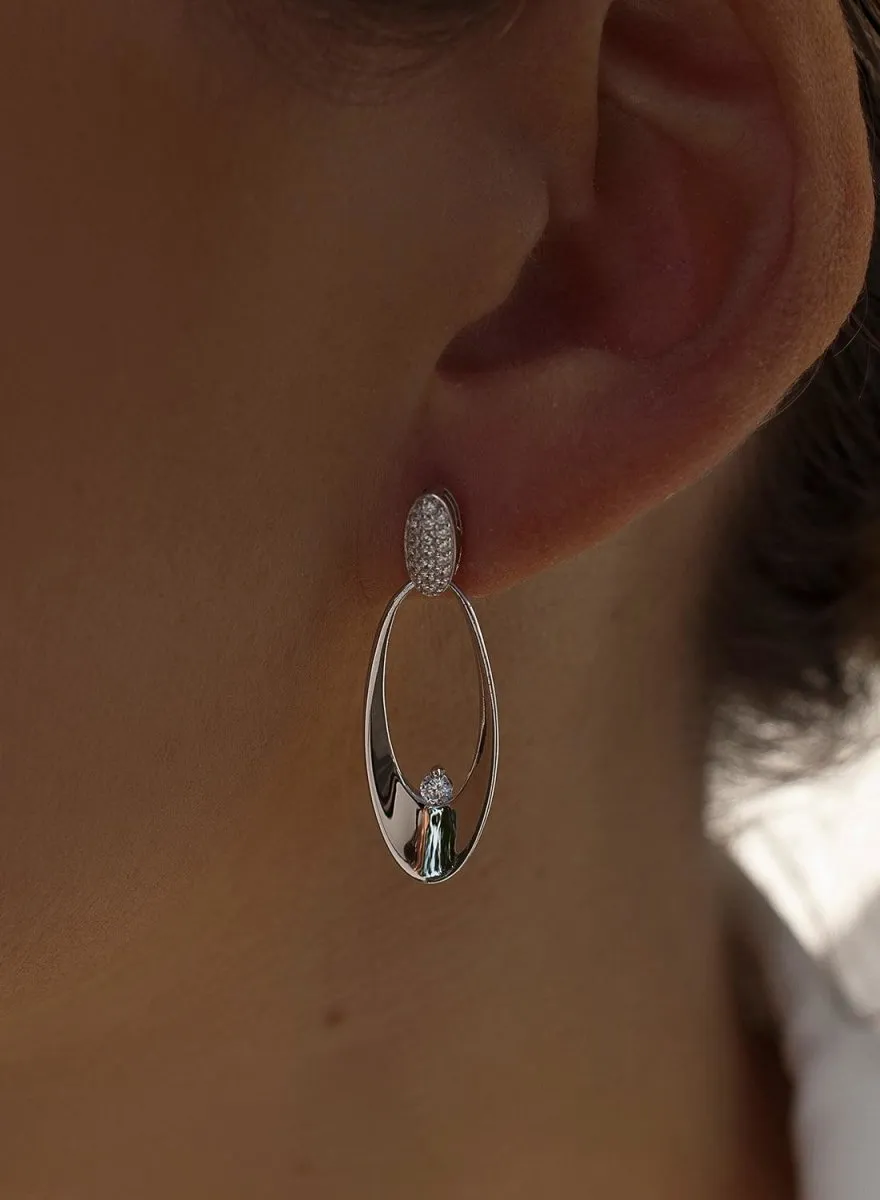 Pendientes largos diseo oval con circonitas