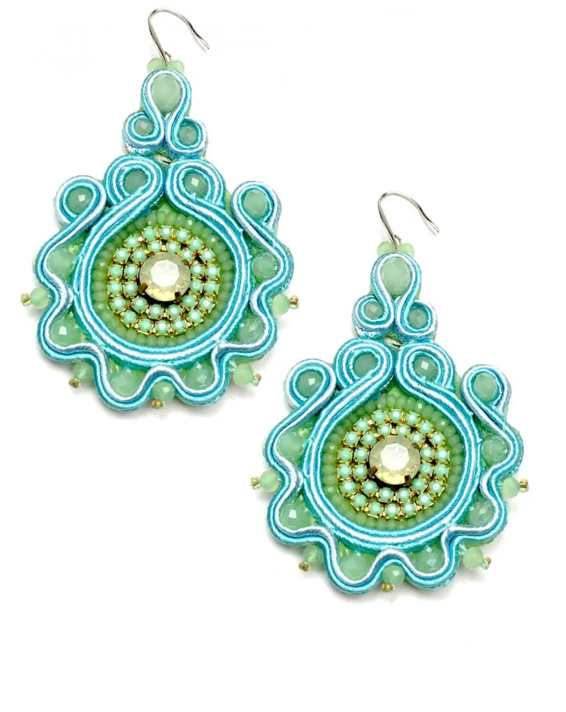 PENDIENTES LARGOS SOUTACHE