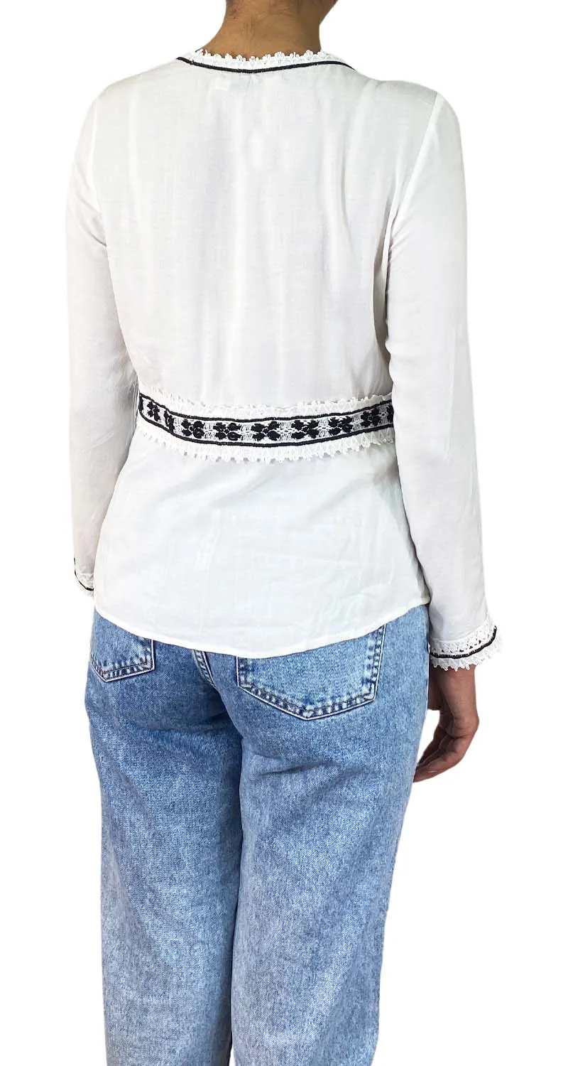 RAPSODIA Polera Blanca Detalle Macrame