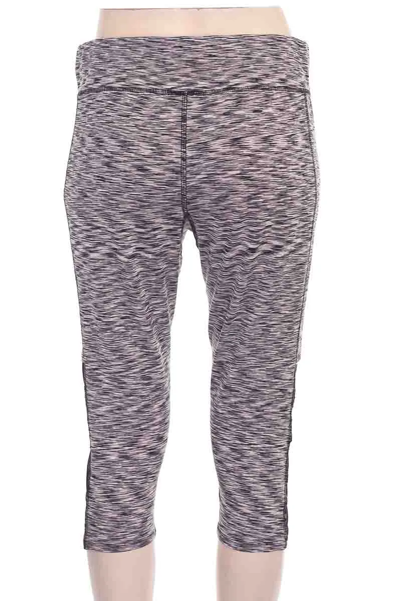 ROPA DEPORTIVA / SALIDA DE BAñO COLOR GRIS  BEVERLY HILLS POLO CLUB