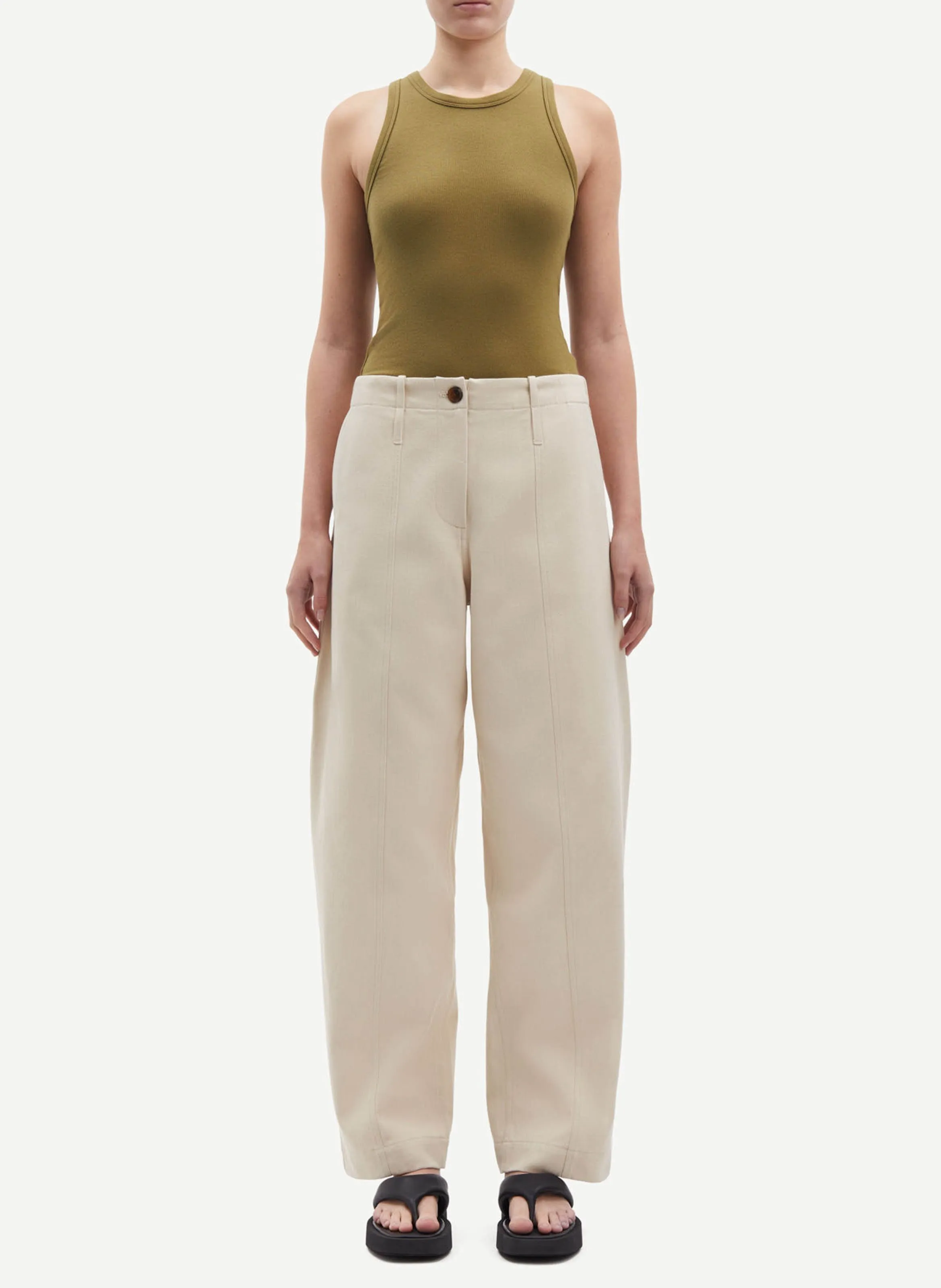 SADIDE  PANTALóN TAPERED VAQUERO EN BLANCO