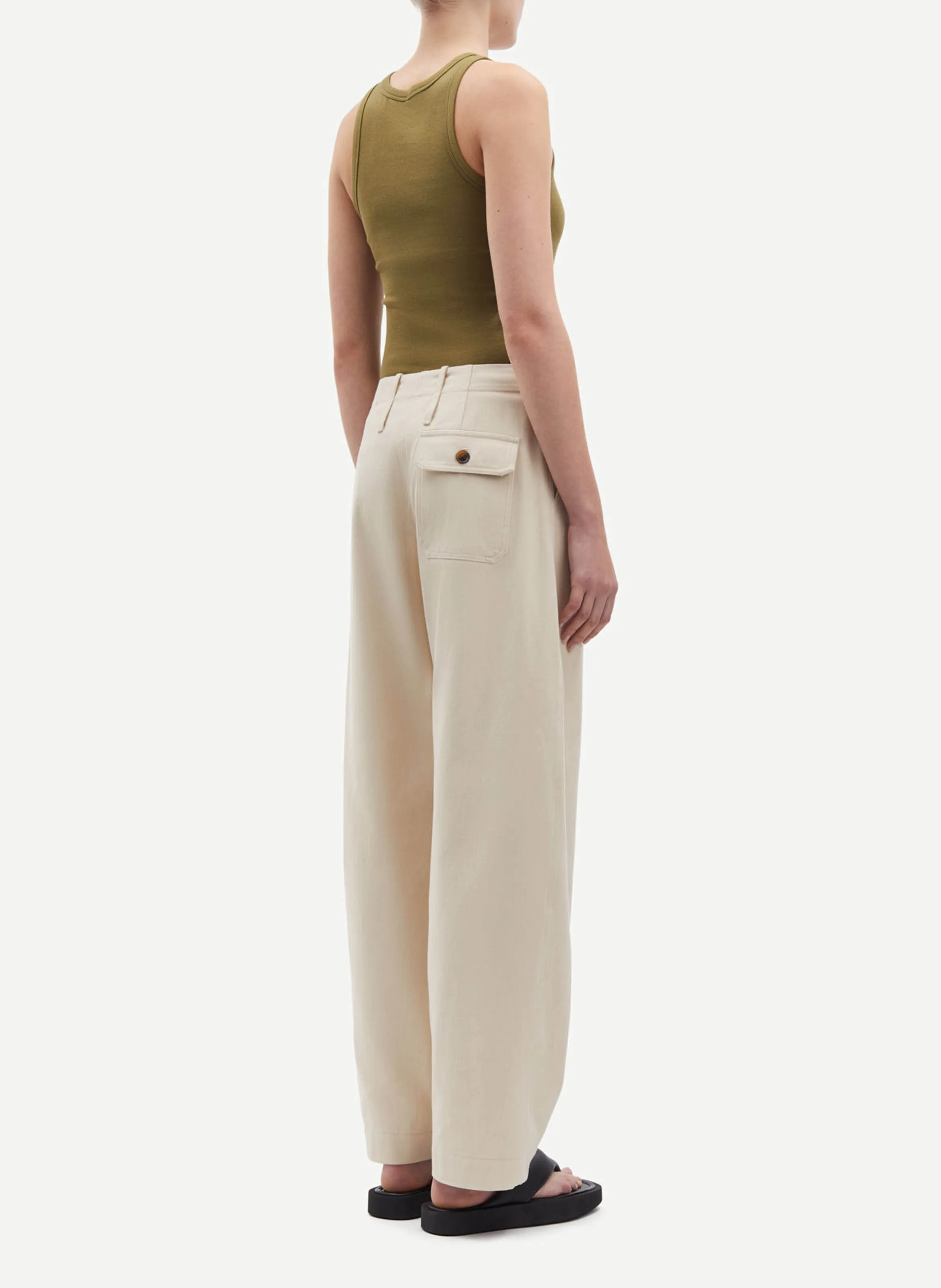 SADIDE  PANTALóN TAPERED VAQUERO EN BLANCO