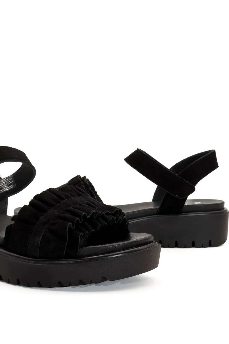 Sandalia color negro de Ara
