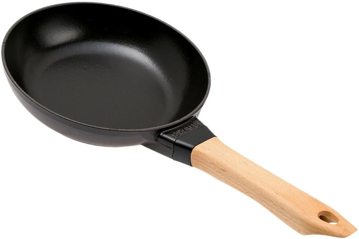 Staub sartén para cocinar con mango de madera 20cm, negro